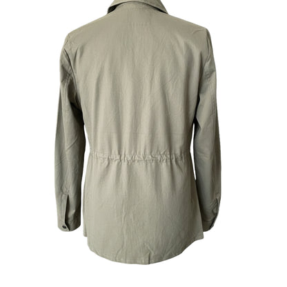 Chaqueta Safari Walker and Hawkes – Estilo Atemporal para el Campo y la Aventura