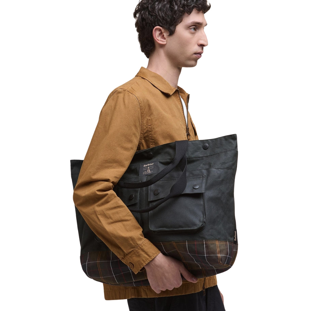 Bolsa de mano encerada de campo Barbour