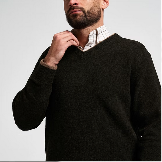 Jersey Cuello V Lana Ashcombe Jack Pyke – 100% Lana de Cordero Color Oliva Oscuro | Campo